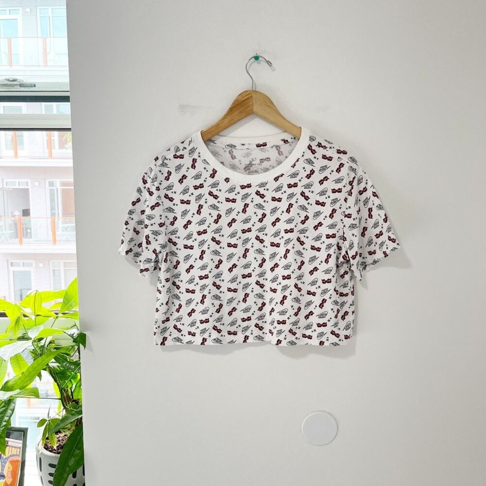 Nike White Sunglass Logo Cropped Short Sleeve Top Size Small
